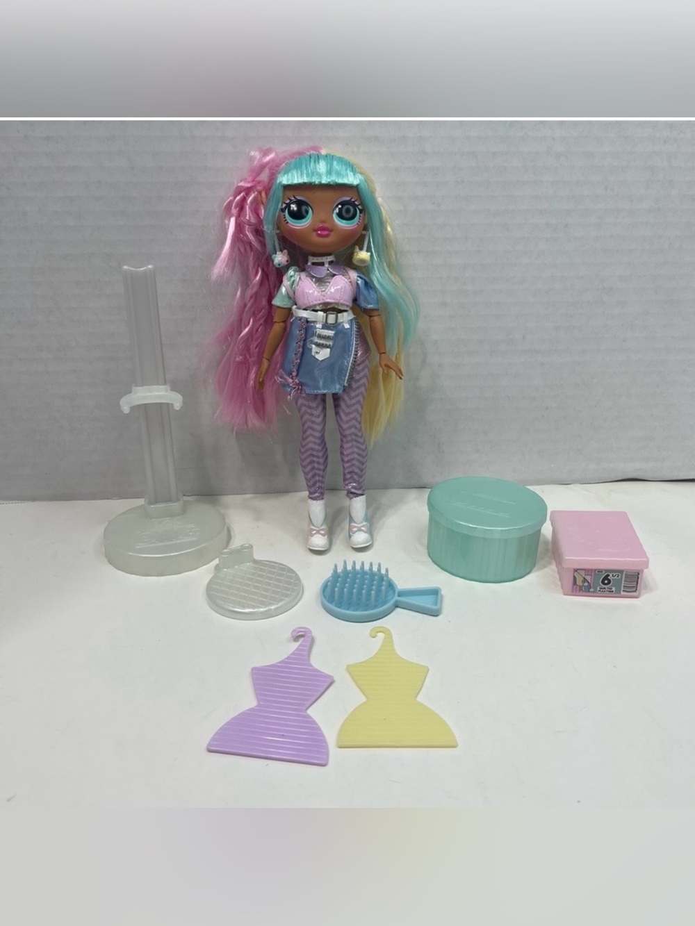 LOL SURPRISE OMG CANDYLICIOUS Doll series 2 L.O.L. O.M.G. Toys